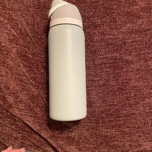 Owala 32oz Lili pad Water Bottle